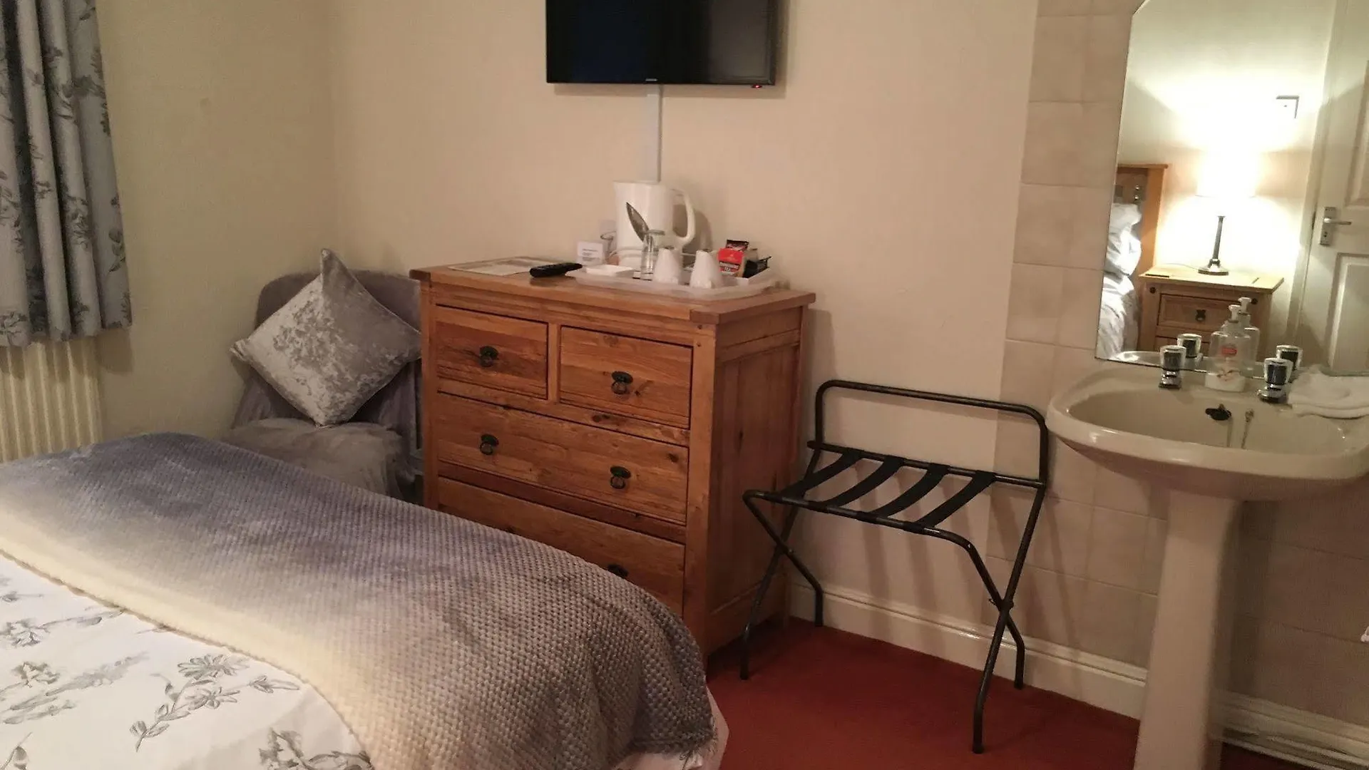 Gospodarstwo wiejskie Bridge Farm Hotel Leeds  Wielka Brytania