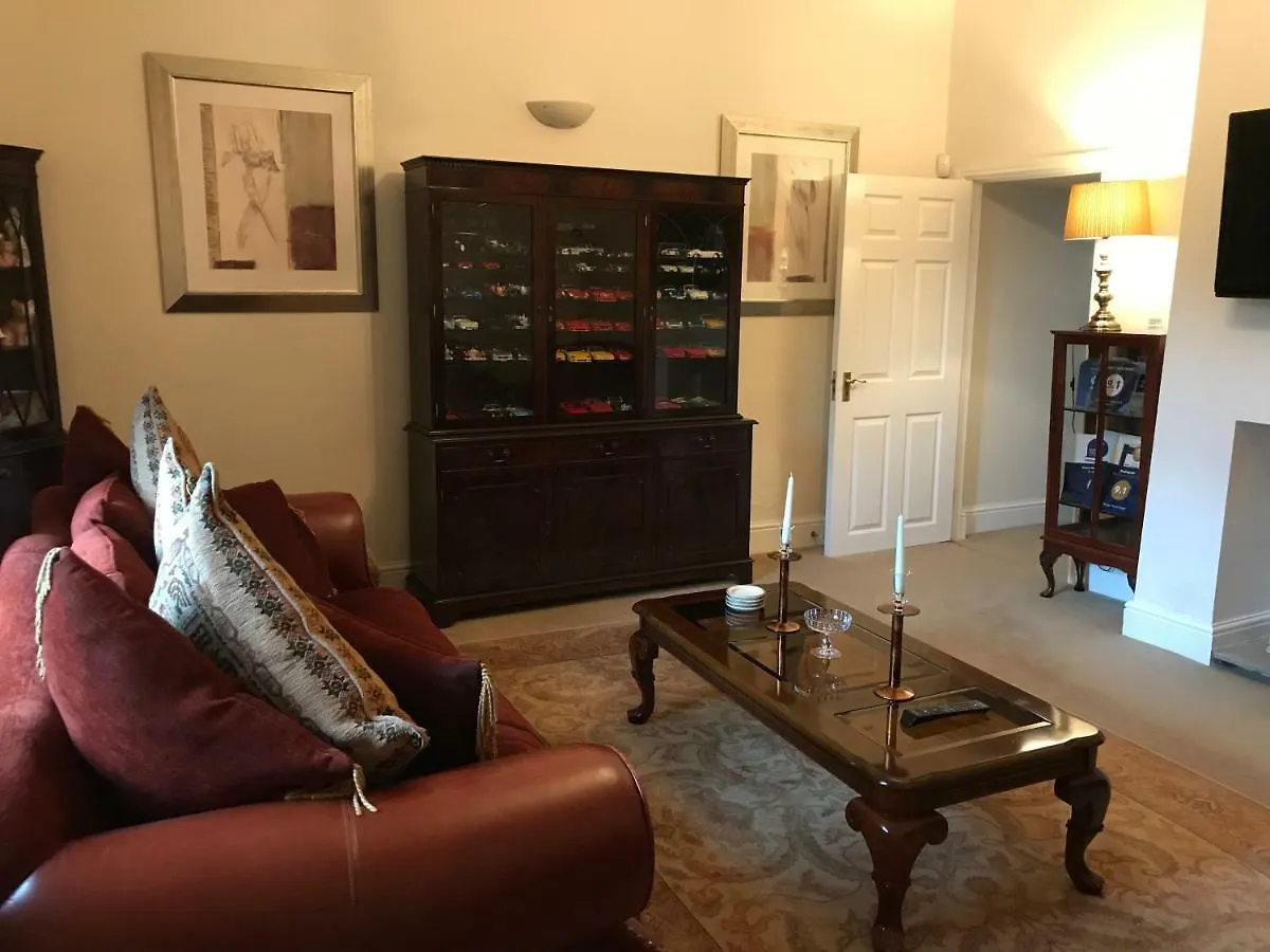 Gospodarstwo wiejskie Bridge Farm Hotel Leeds  Wielka Brytania