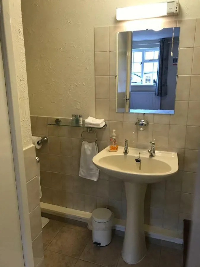 Gospodarstwo wiejskie Bridge Farm Hotel Leeds  Wielka Brytania
